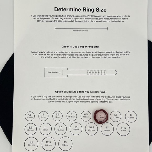 Floral Relief Pattern Band Garnet Colored Plastic Ring - Size 7 - Picture 6 of 6